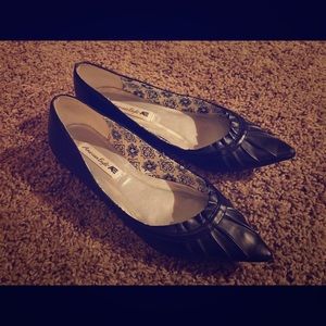 American Eagle (Payless) Womens 5.5 kitten heel